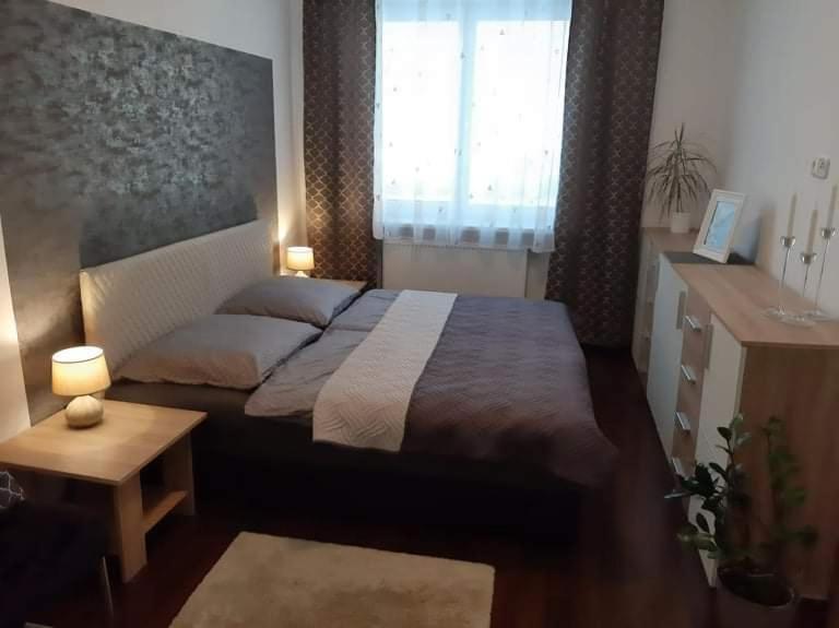 Apartman Pod Hradem Apartment Znojmo Luaran gambar