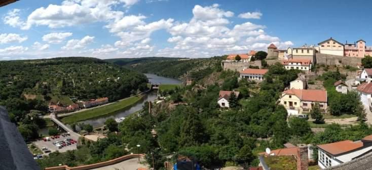 Apartman Pod Hradem Apartment Znojmo Luaran gambar